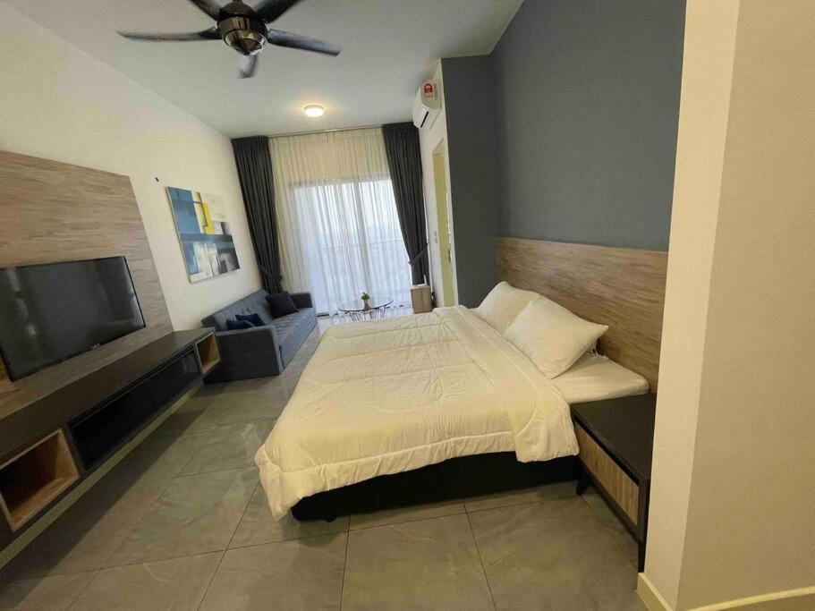 Homestay Shah Rizki At Imperio With Swimming Pool Muslim Friendly Malacca ภายนอก รูปภาพ