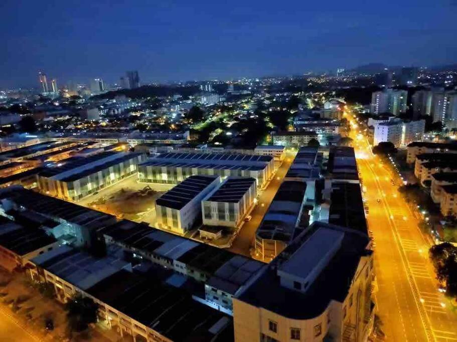 Homestay Shah Rizki At Imperio With Swimming Pool Muslim Friendly Malacca ภายนอก รูปภาพ