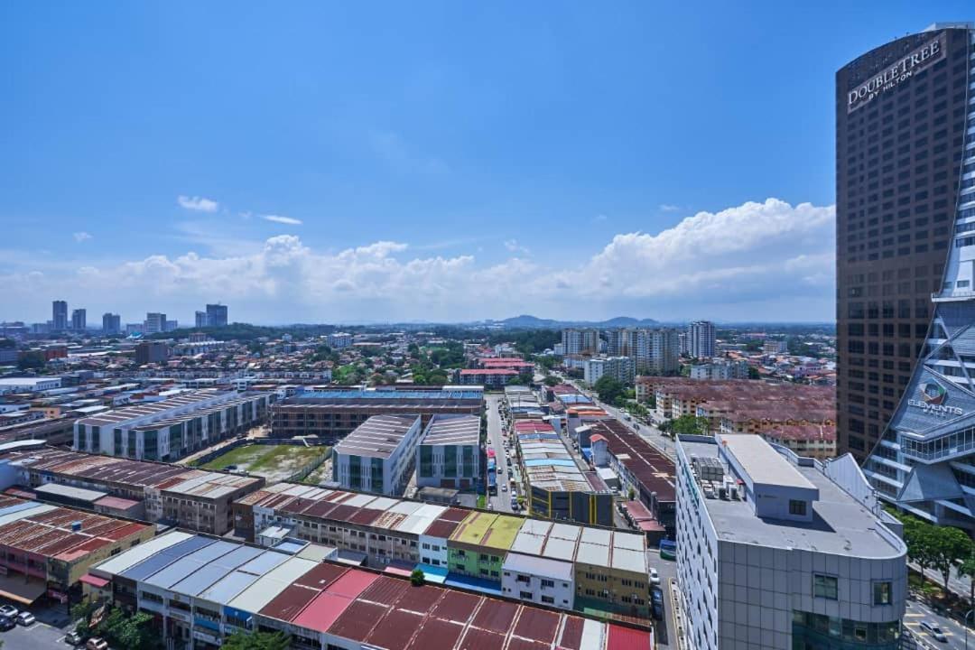 Homestay Shah Rizki At Imperio With Swimming Pool Muslim Friendly Malacca ภายนอก รูปภาพ