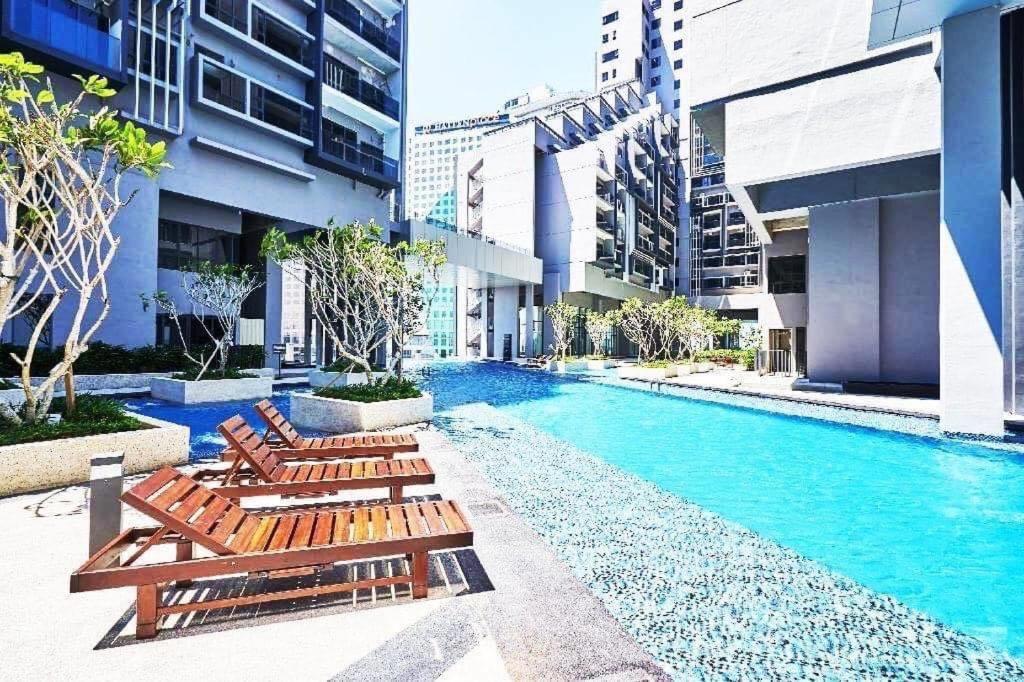 Homestay Shah Rizki At Imperio With Swimming Pool Muslim Friendly Malacca ภายนอก รูปภาพ