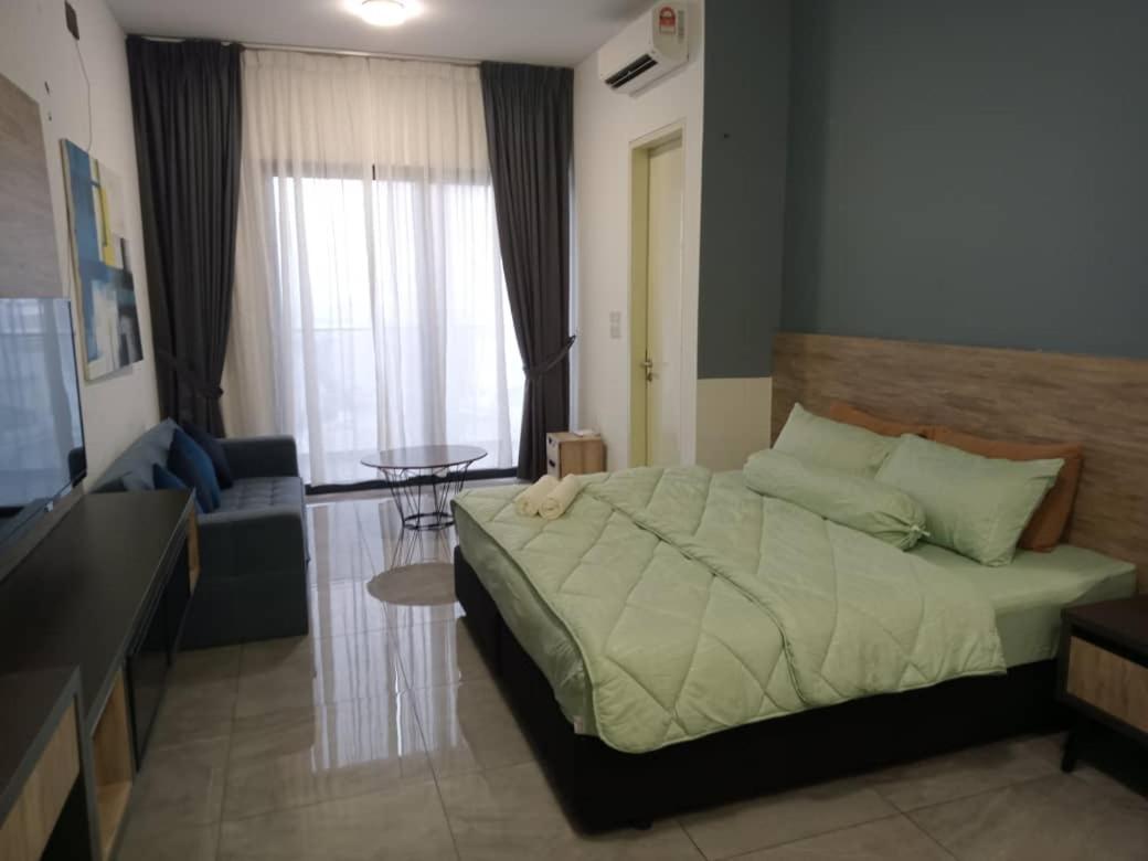 Homestay Shah Rizki At Imperio With Swimming Pool Muslim Friendly Malacca ภายนอก รูปภาพ
